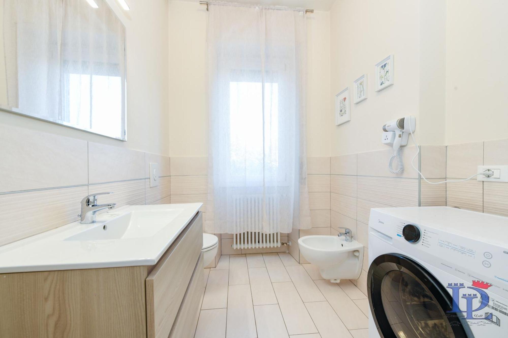 Desenzanoloft Official Partner Marriott Homes & Villas - A Casa Di Sara Family Apartment With Private Parking Desenzano del Garda Exteriör bild